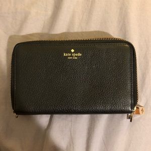 Black Kate Spade Zipper Wallet